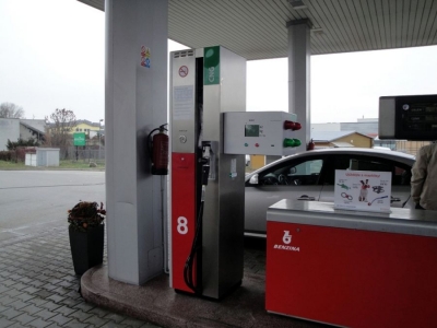Veřejná plnící stanice CNG BENZINA Brno, Kaštanová